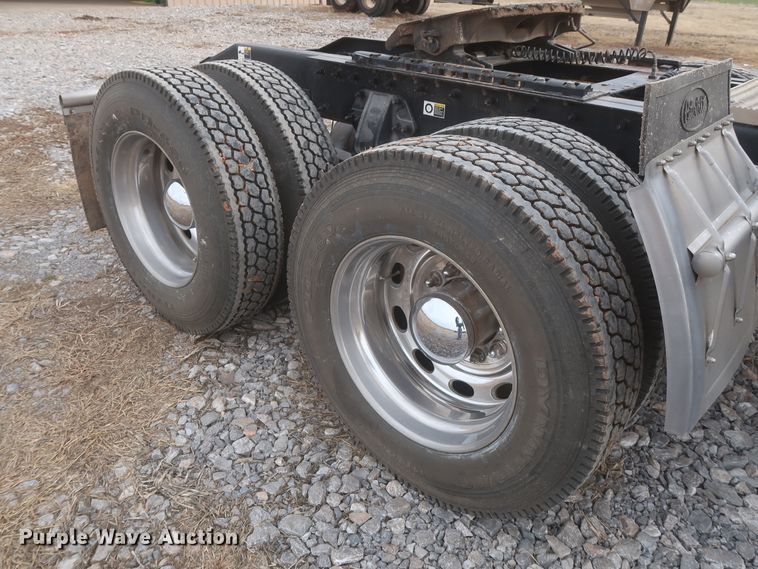 image for item DJ2313 2011 Peterbilt 367  semi truck