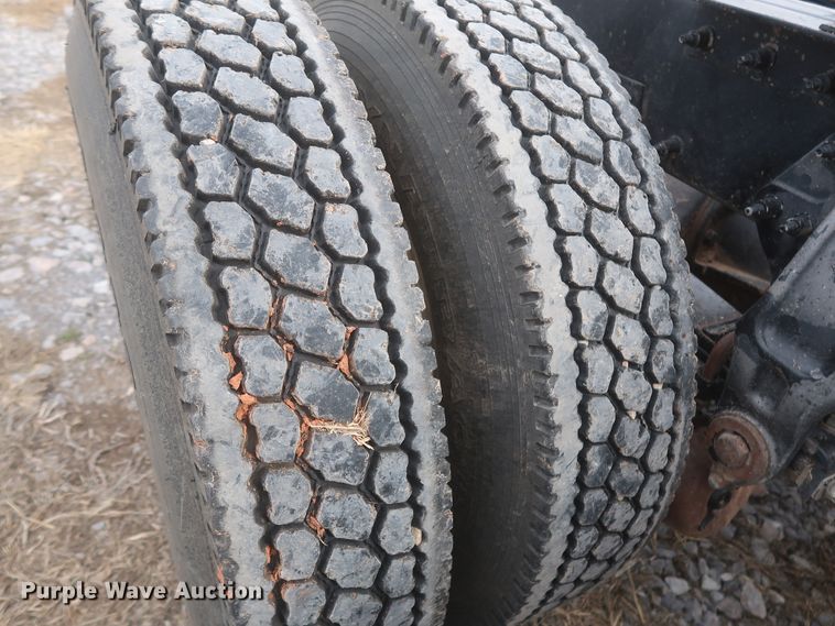 image for item DJ2313 2011 Peterbilt 367  semi truck