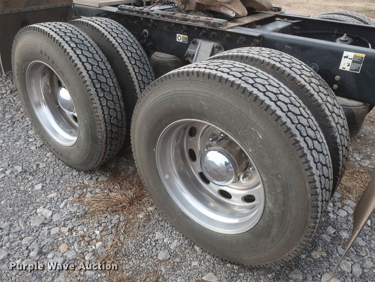 image for item DJ2313 2011 Peterbilt 367  semi truck