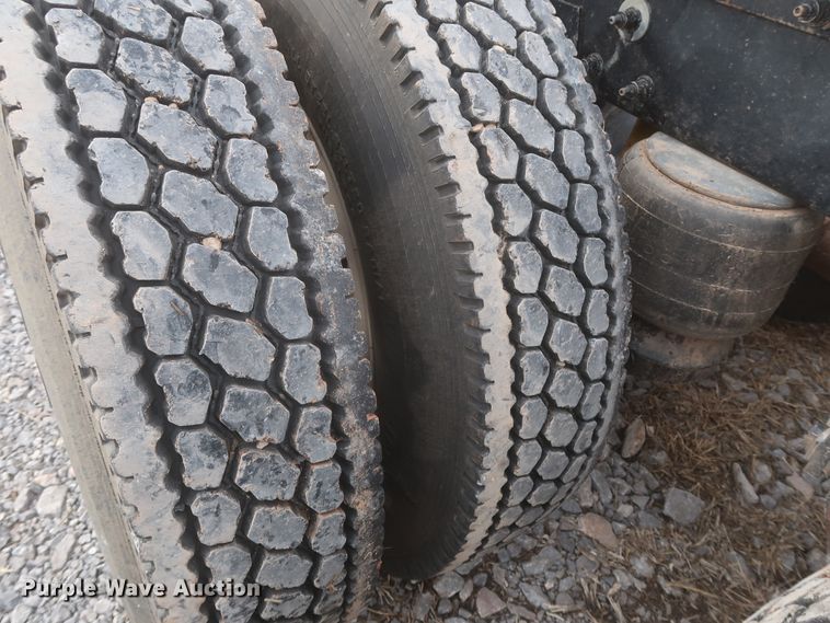 image for item DJ2313 2011 Peterbilt 367  semi truck