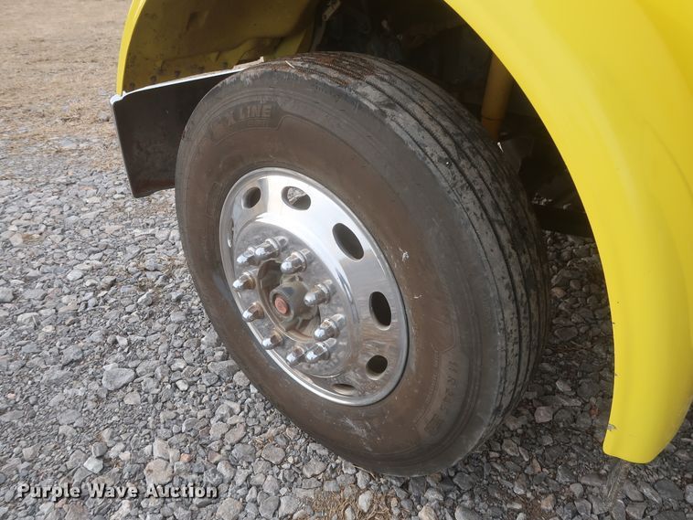 image for item DJ2313 2011 Peterbilt 367  semi truck