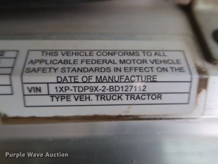 image for item DJ2313 2011 Peterbilt 367  semi truck