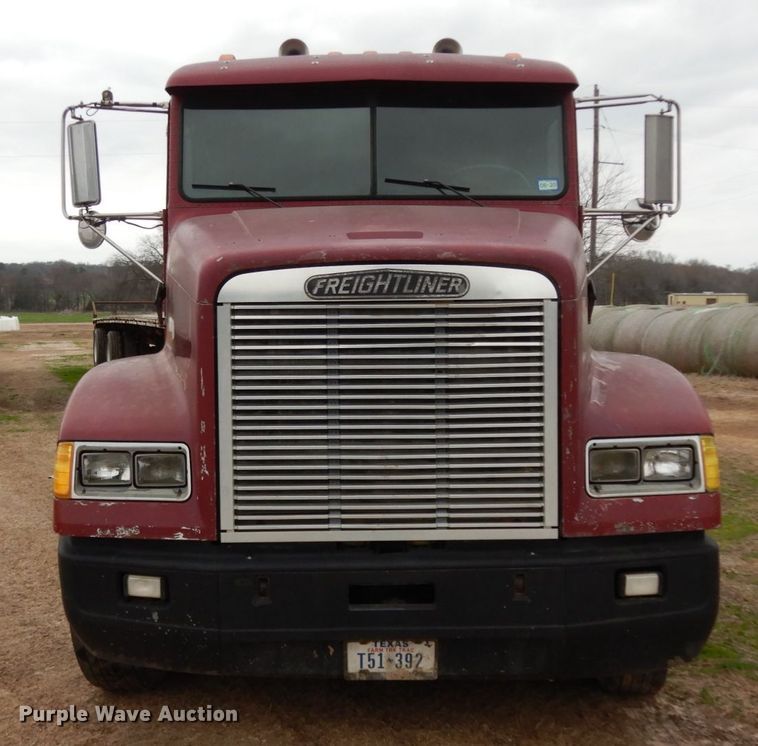 image for item DJ7293 1994 Freightliner FLD  semi truck