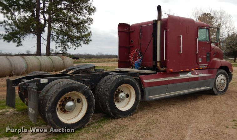 image for item DJ7293 1994 Freightliner FLD  semi truck