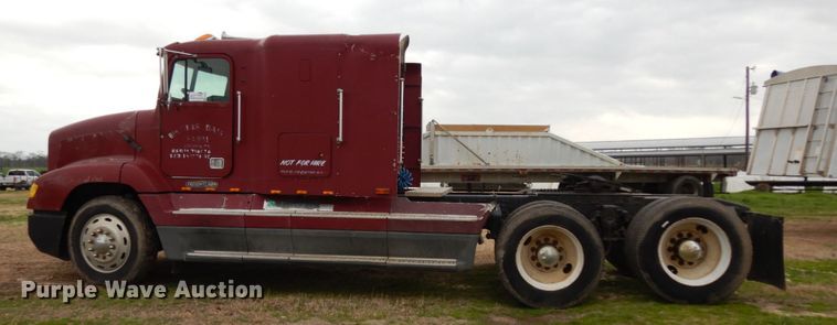 image for item DJ7293 1994 Freightliner FLD  semi truck