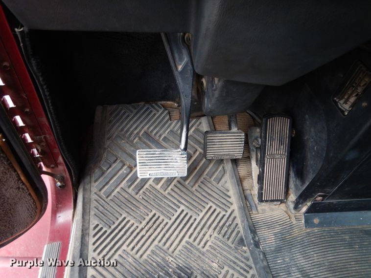 image for item DJ7293 1994 Freightliner FLD  semi truck