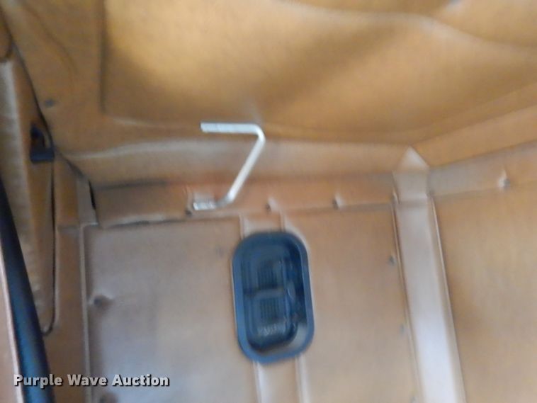 image for item DJ7293 1994 Freightliner FLD  semi truck