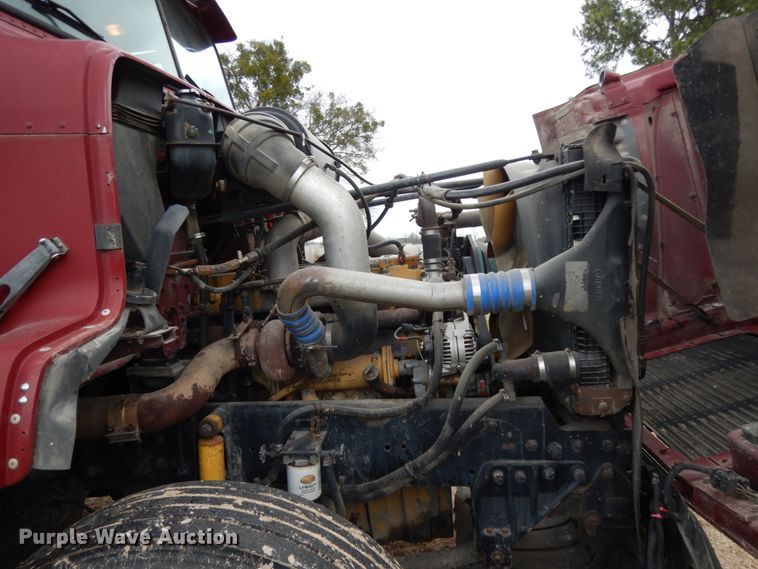 image for item DJ7293 1994 Freightliner FLD  semi truck