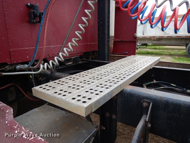 image for item DJ7293 1994 Freightliner FLD  semi truck