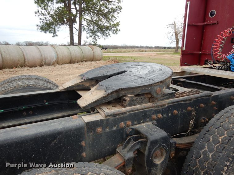 image for item DJ7293 1994 Freightliner FLD  semi truck