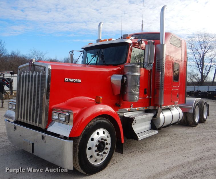 image for item DJ8619 2006 Kenworth W900  semi truck