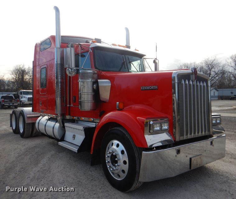 image for item DJ8619 2006 Kenworth W900  semi truck
