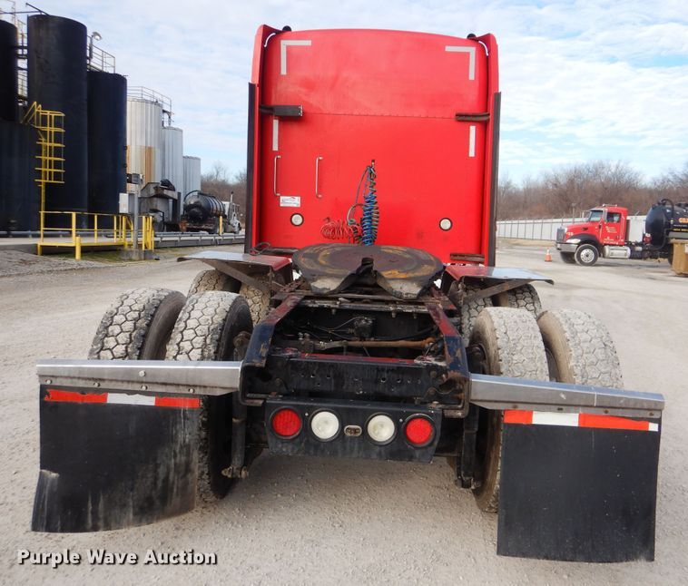 image for item DJ8619 2006 Kenworth W900  semi truck