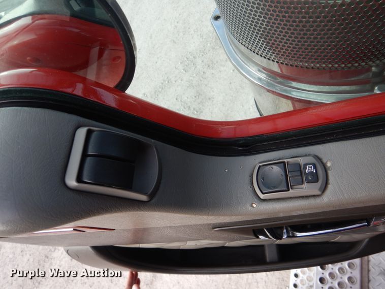 image for item DJ8619 2006 Kenworth W900  semi truck