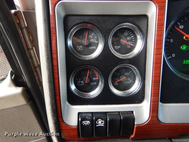 image for item DJ8619 2006 Kenworth W900  semi truck