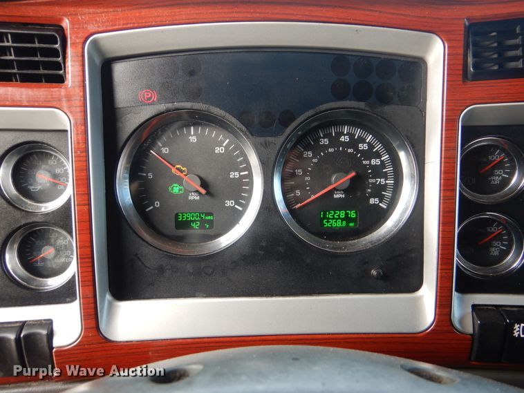 image for item DJ8619 2006 Kenworth W900  semi truck