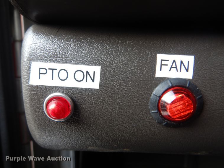 image for item DJ8619 2006 Kenworth W900  semi truck