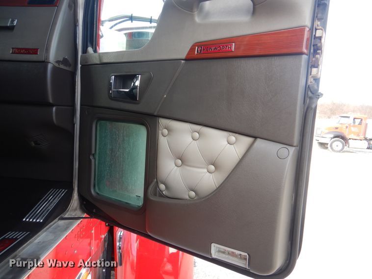 image for item DJ8619 2006 Kenworth W900  semi truck