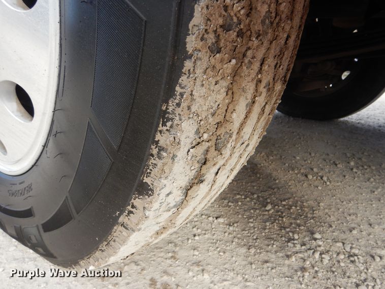 image for item DJ8619 2006 Kenworth W900  semi truck