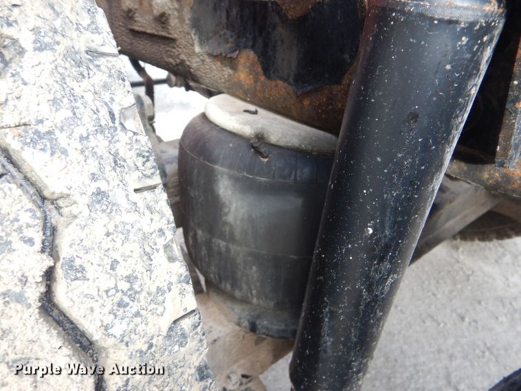 image for item DJ8619 2006 Kenworth W900  semi truck