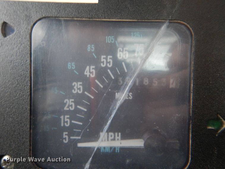 image for item DJ8632 1991 International 8100  semi truck