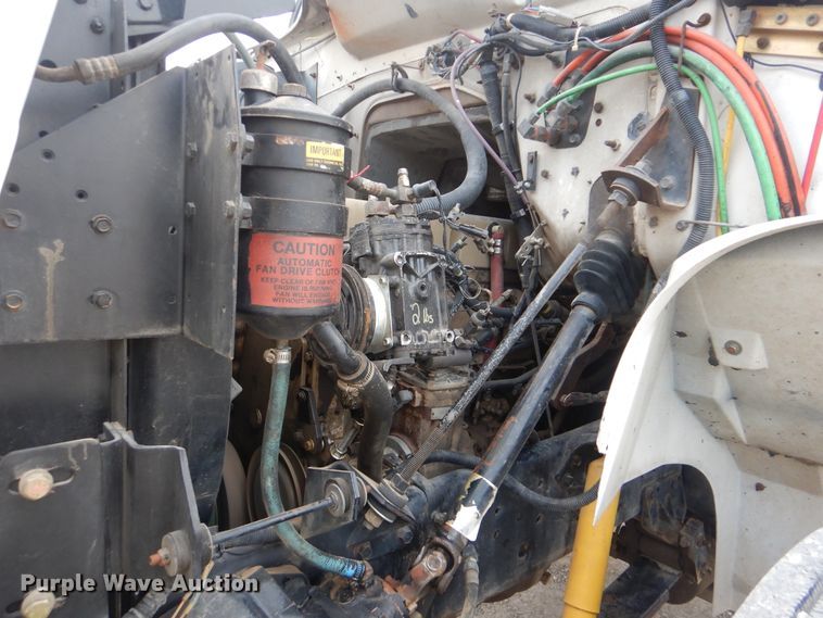 image for item DJ8632 1991 International 8100  semi truck