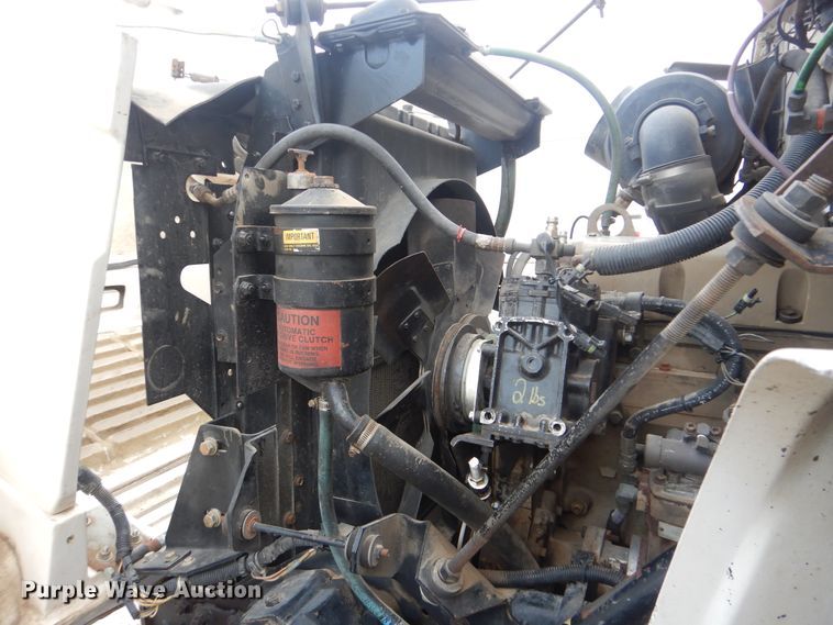 image for item DJ8632 1991 International 8100  semi truck