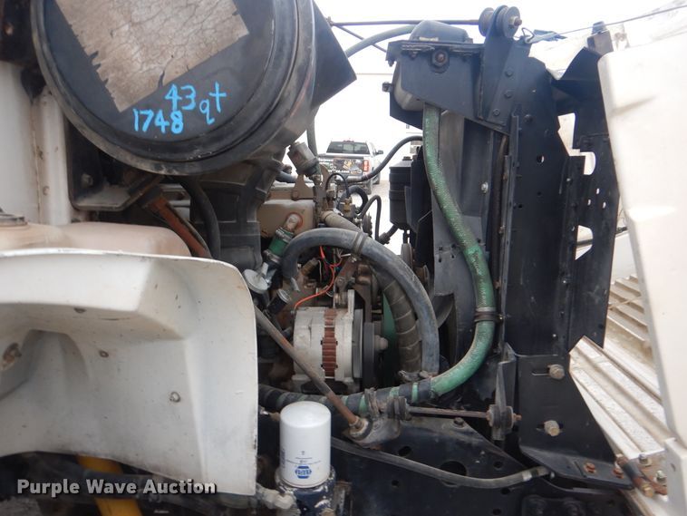 image for item DJ8632 1991 International 8100  semi truck