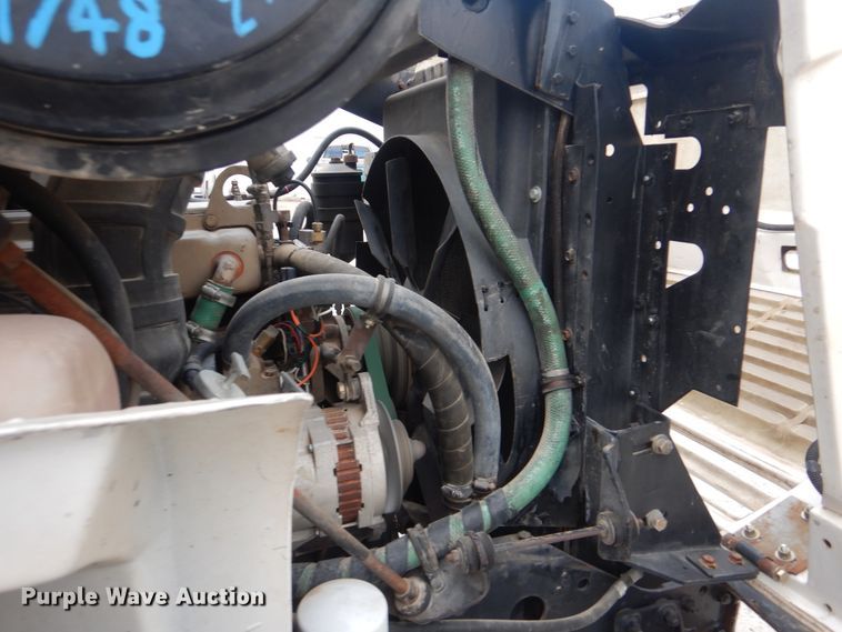 image for item DJ8632 1991 International 8100  semi truck