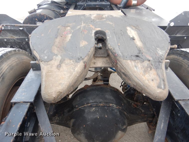 image for item DJ8632 1991 International 8100  semi truck