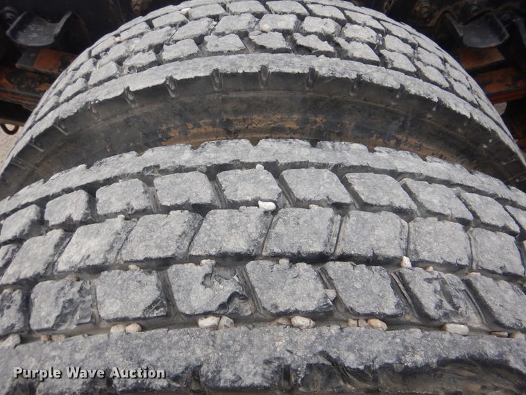 image for item DJ8632 1991 International 8100  semi truck