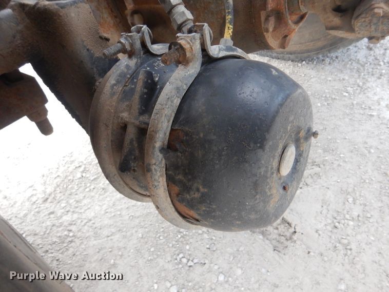 image for item DJ8632 1991 International 8100  semi truck