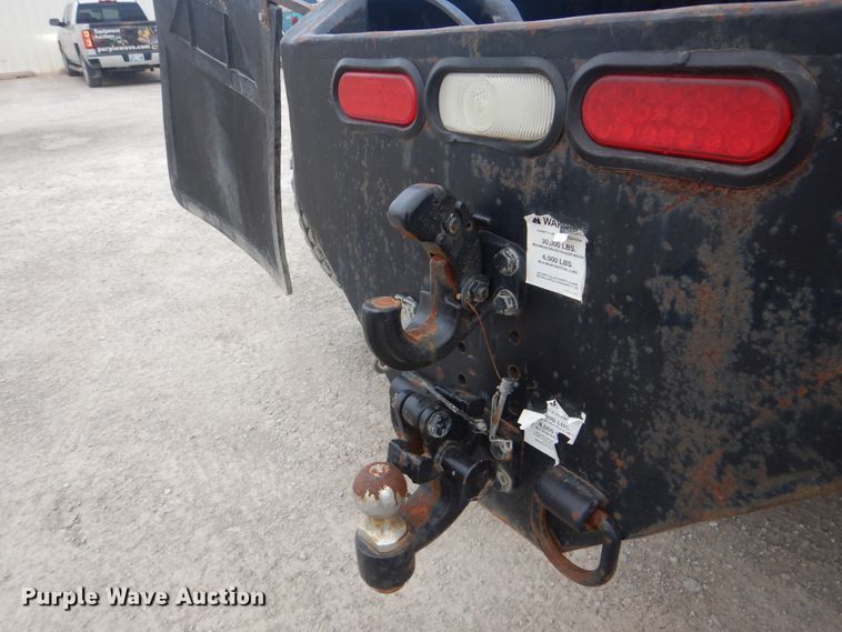 image for item DJ8632 1991 International 8100  semi truck