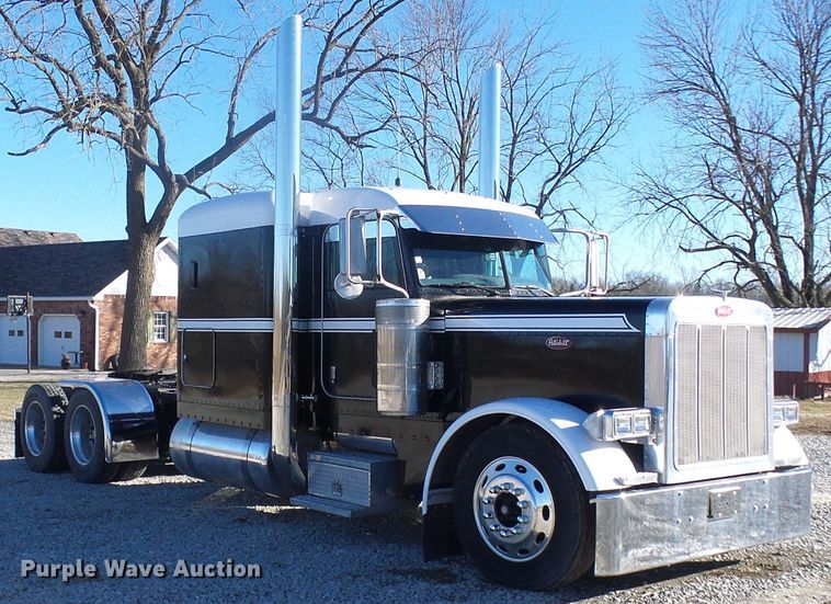 image for item DL0797 2005 Peterbilt 379  semi truck