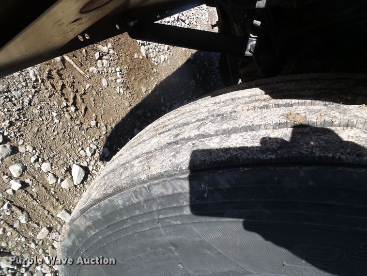 image for item DL0797 2005 Peterbilt 379  semi truck