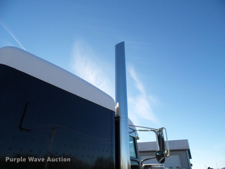 image for item DL0797 2005 Peterbilt 379  semi truck