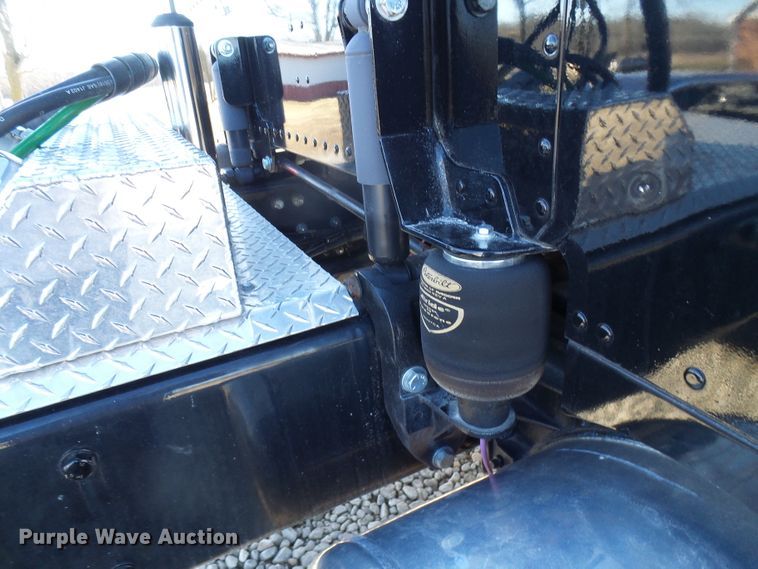 image for item DL0797 2005 Peterbilt 379  semi truck