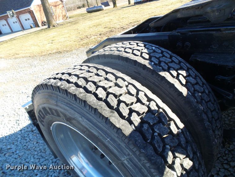 image for item DL0797 2005 Peterbilt 379  semi truck