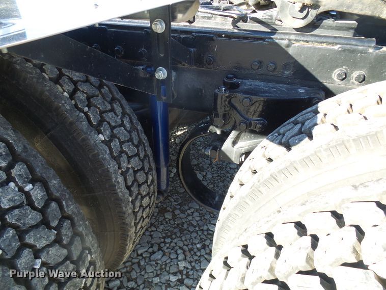 image for item DL0797 2005 Peterbilt 379  semi truck