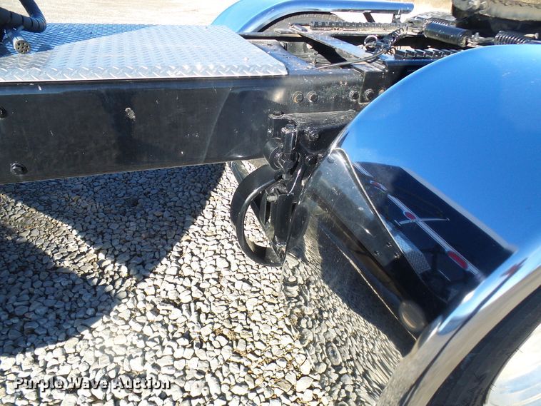 image for item DL0797 2005 Peterbilt 379  semi truck