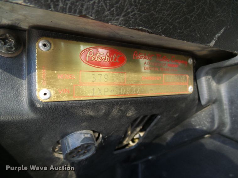 image for item DL0797 2005 Peterbilt 379  semi truck
