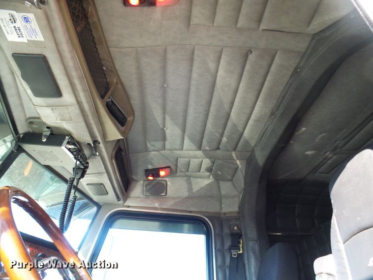 image for item DL0797 2005 Peterbilt 379  semi truck