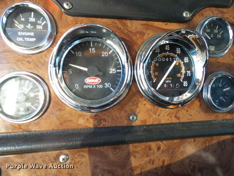 image for item DL0797 2005 Peterbilt 379  semi truck