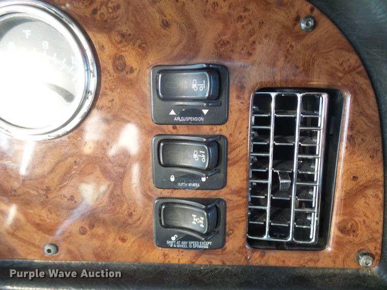 image for item DL0797 2005 Peterbilt 379  semi truck