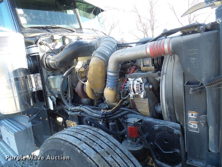 image for item DL0797 2005 Peterbilt 379  semi truck