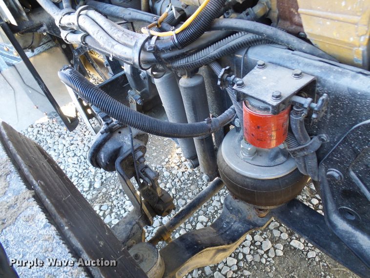 image for item DL0797 2005 Peterbilt 379  semi truck