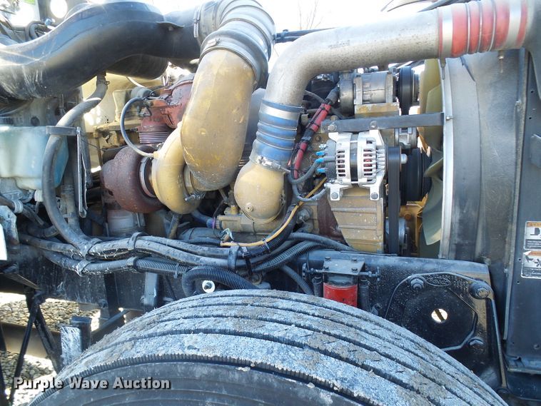 image for item DL0797 2005 Peterbilt 379  semi truck