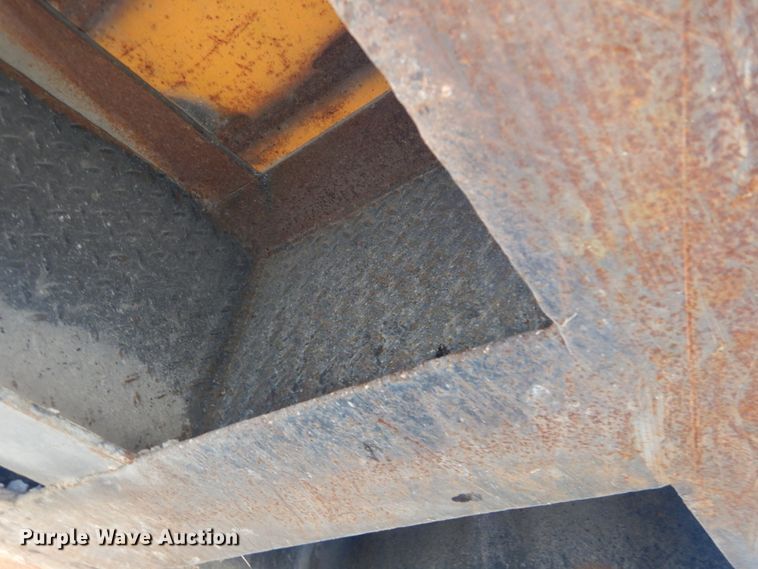 image for item GT9548 1987 Trail King lowboy equipment trailer