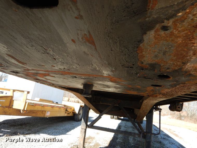 image for item GT9549 1997 Wabash flatbed trailer