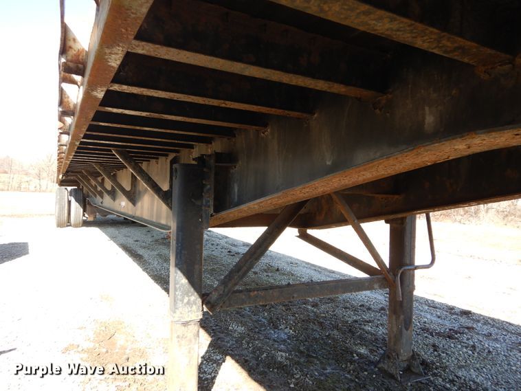 image for item GT9549 1997 Wabash flatbed trailer